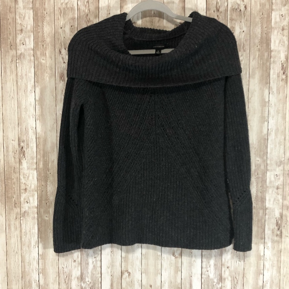Ann Taylor Grey Big Neck Sweater Size Medium